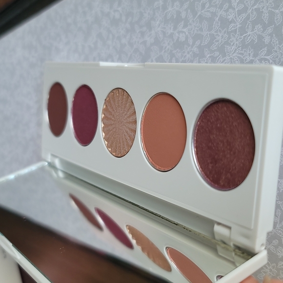 OFRA Signature Palette - Symphony - Picture 2 of 7